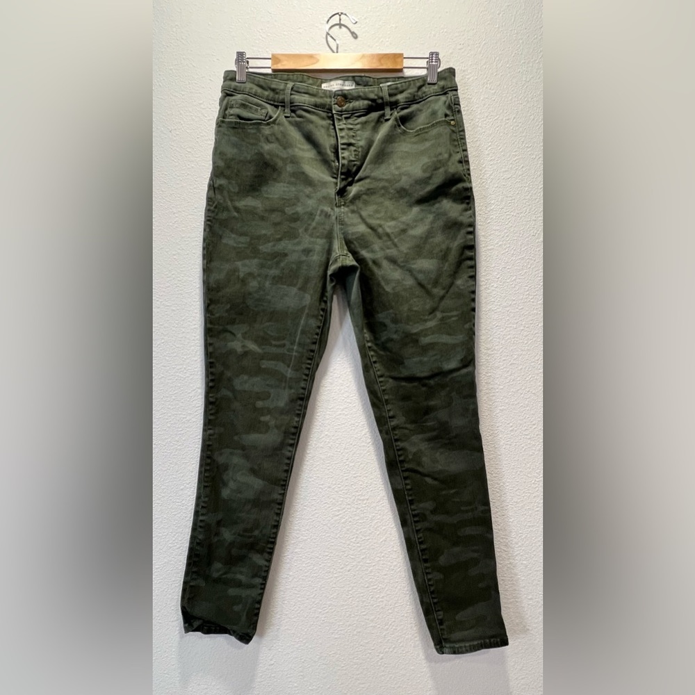 Social stands by sanctuary cargo Jeans